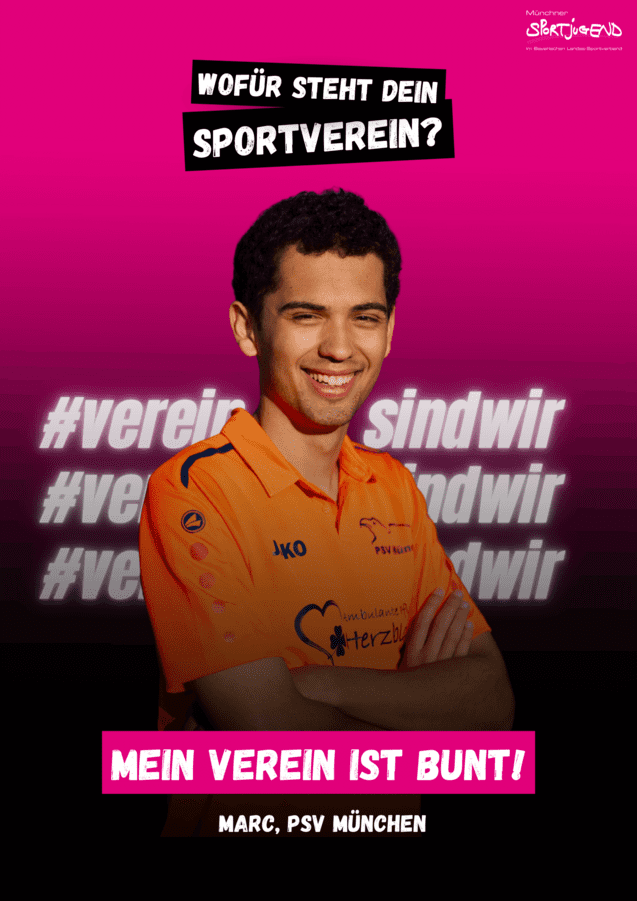 Junger Mann in orangefarbener Sportkleidung l&auml;chelt vor pinkem Hintergrund mit Slogan zur Vereinsidentit&auml;t.